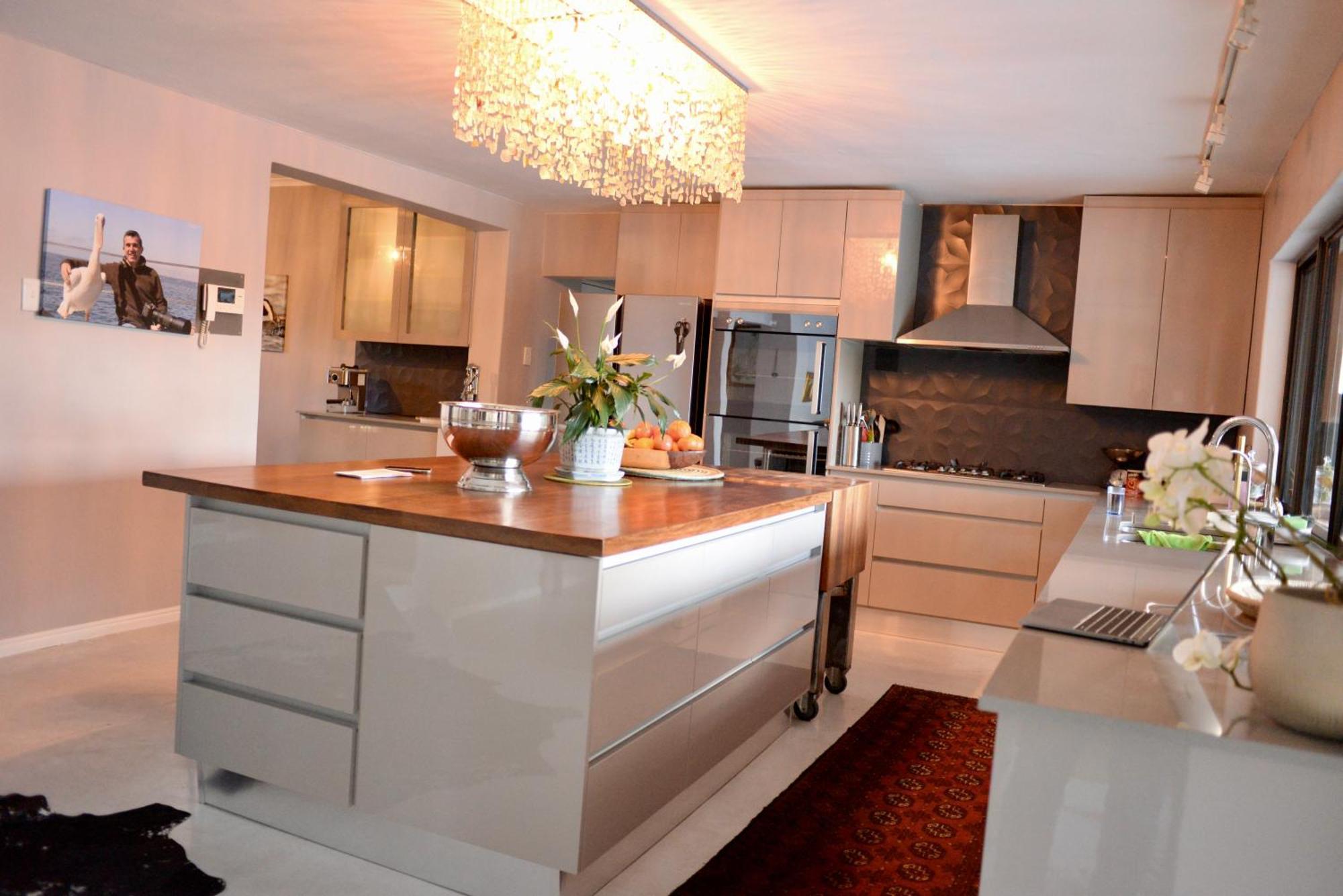 Waters Edge With Pedelo Holiday home Cape Town
