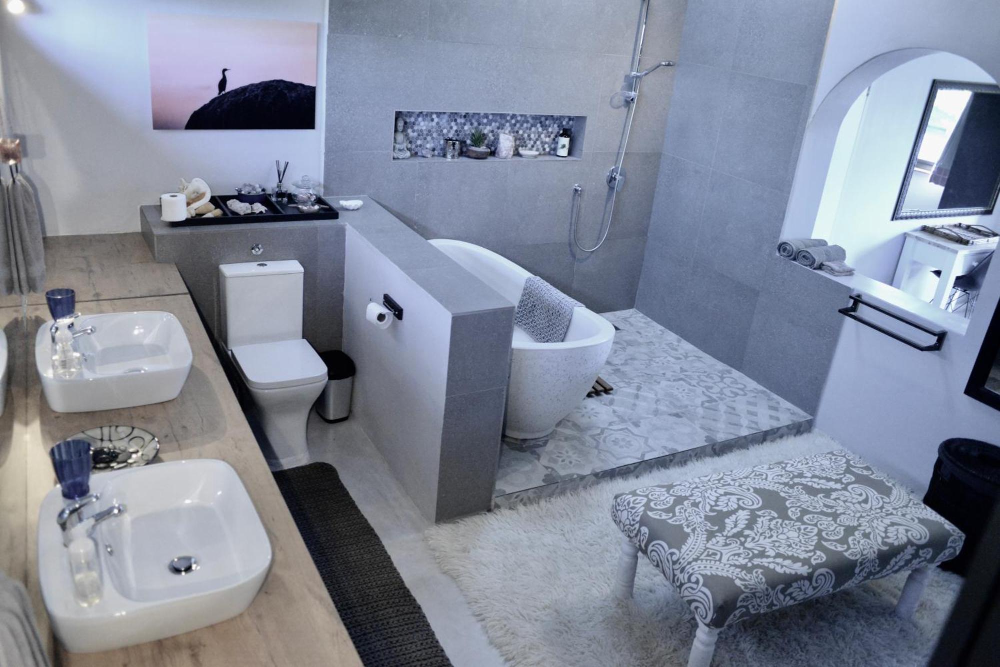 Holiday home Waters Edge With Pedelo