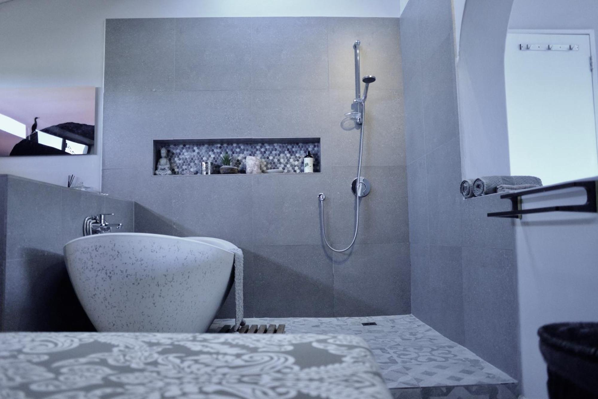 Waters Edge With Pedelo Holiday home *
